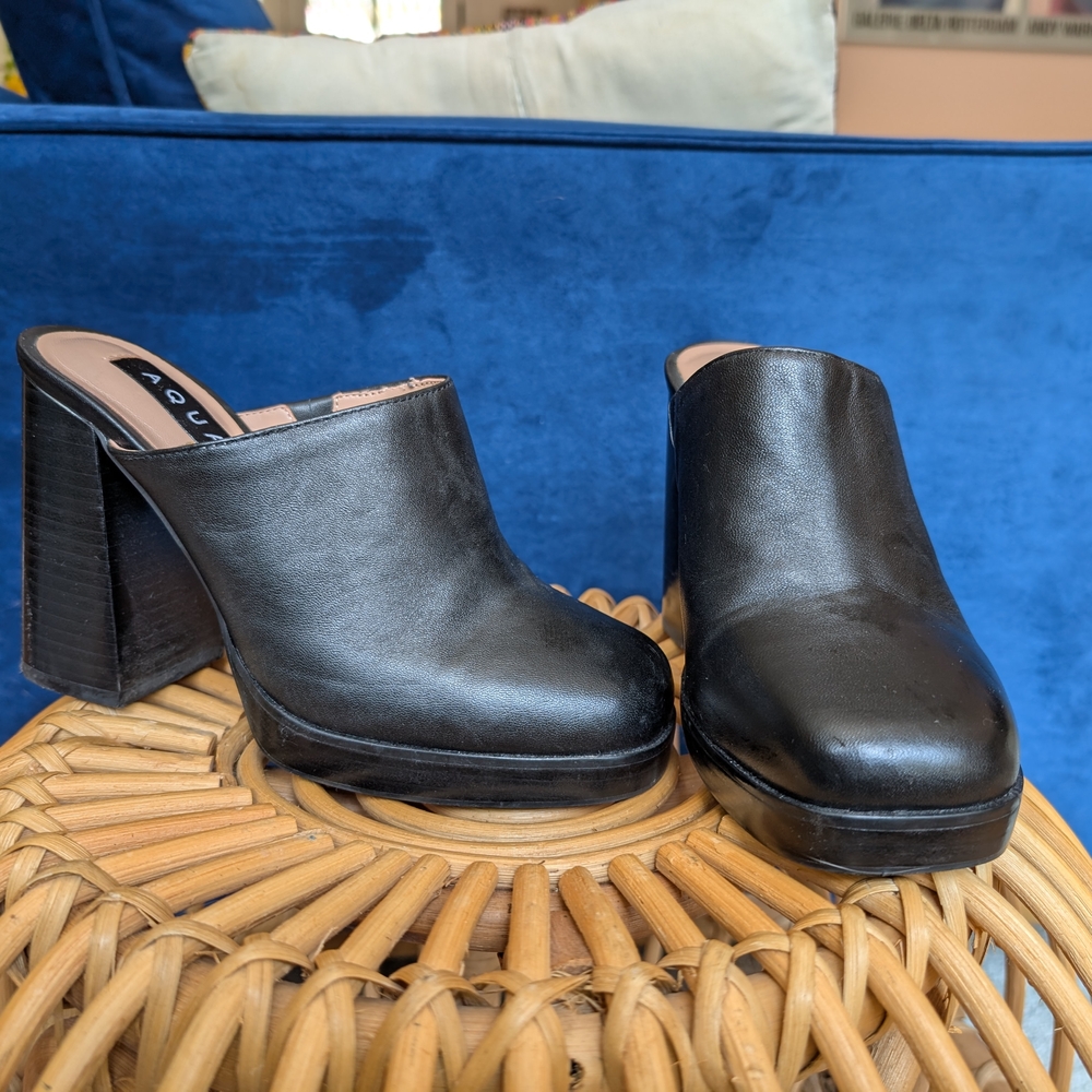 AQUA "Moda" Leather Mules - US 8